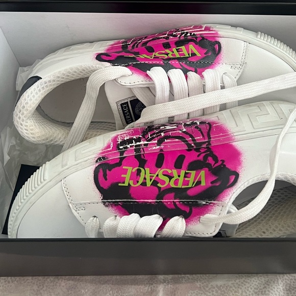 Kids Versace shoes size 33